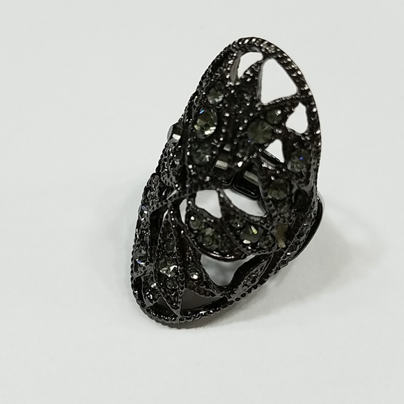 Light Use! Adjustable band Rings! - Picture 2 of 4